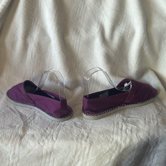 Havaianas Slip on Shoes - Picture 6 of 9